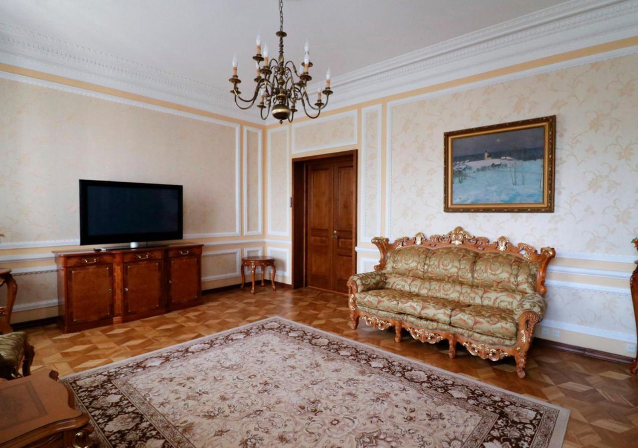Vip Apartments Dipservice Hall ミンスク エクステリア 写真