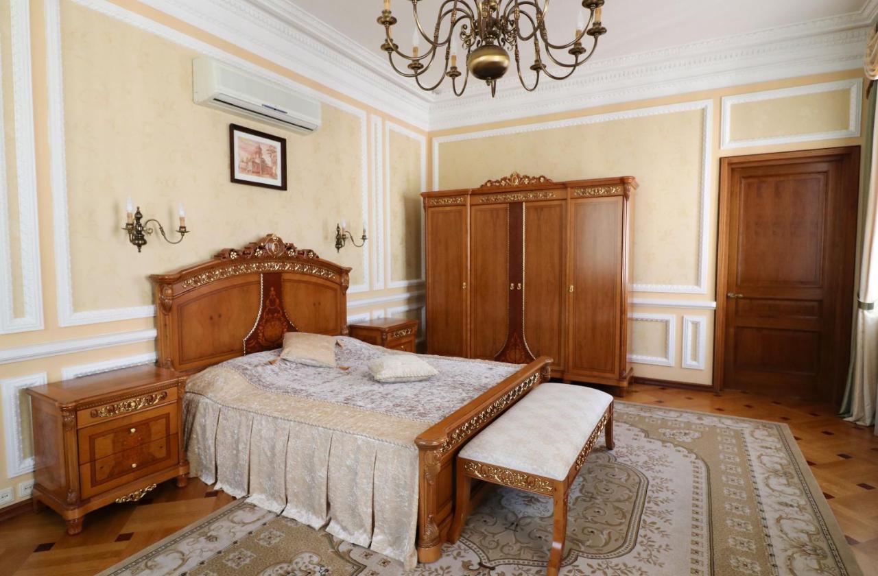 Vip Apartments Dipservice Hall ミンスク エクステリア 写真