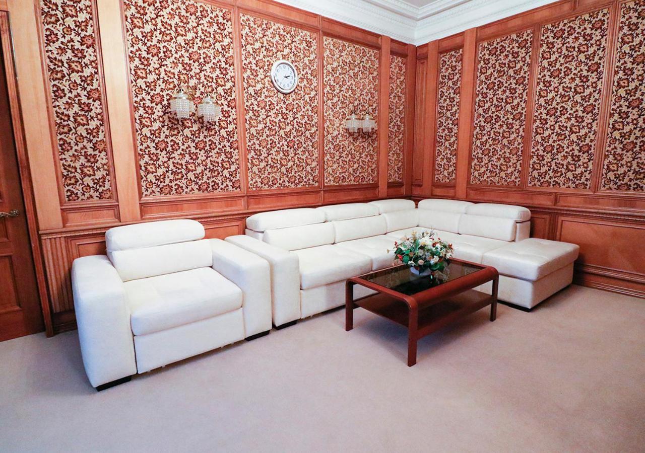 Vip Apartments Dipservice Hall ミンスク エクステリア 写真
