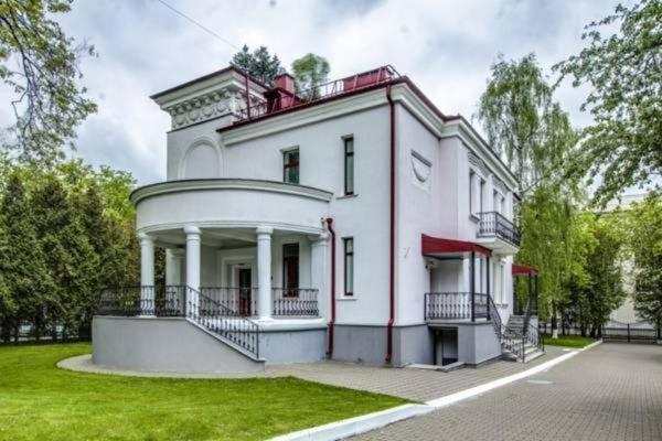 Vip Apartments Dipservice Hall ミンスク エクステリア 写真