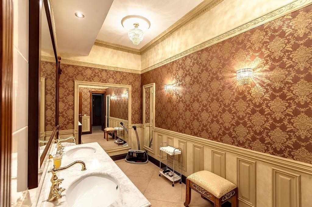 Vip Apartments Dipservice Hall ミンスク エクステリア 写真